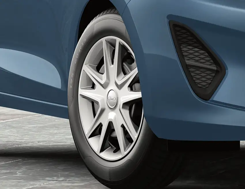 Ford Enjoliveur 15" avec logo Ford argenté origine constructeur garant